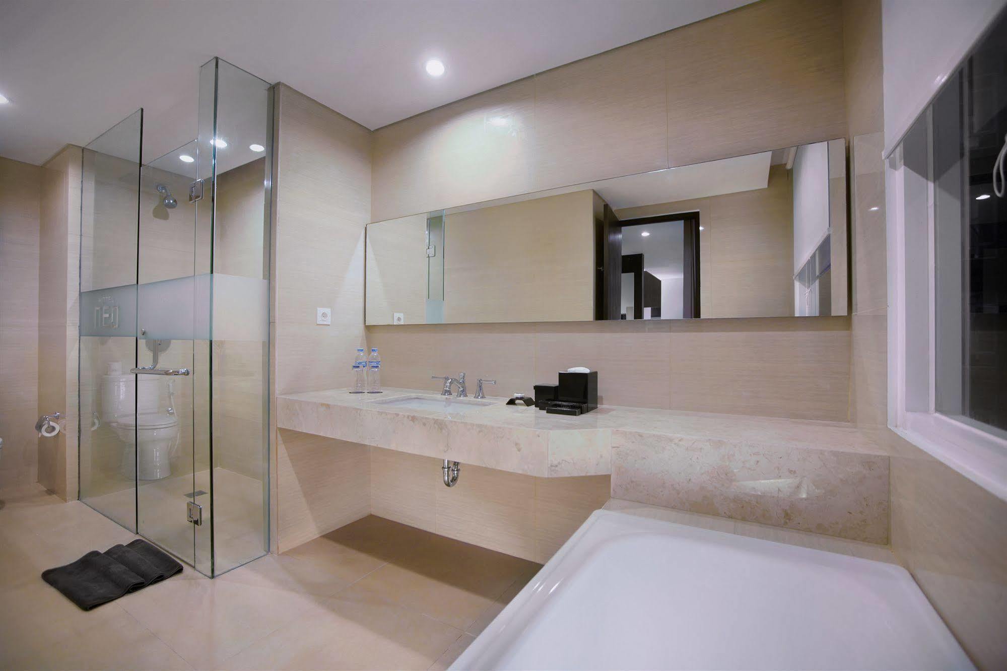 Neo Denpasar By Aston Hotel Luaran gambar